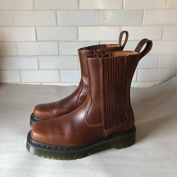 Dr Martens Amaayah Lo Chelsea Boot - Picture 2 of 9